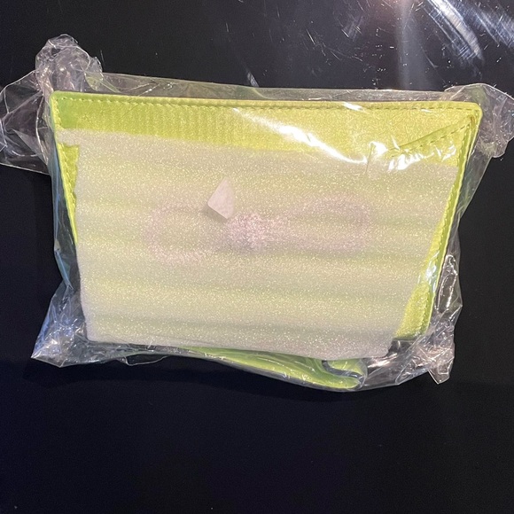 Aldo Papioni bright green mini crossbody purse - Picture 6 of 8